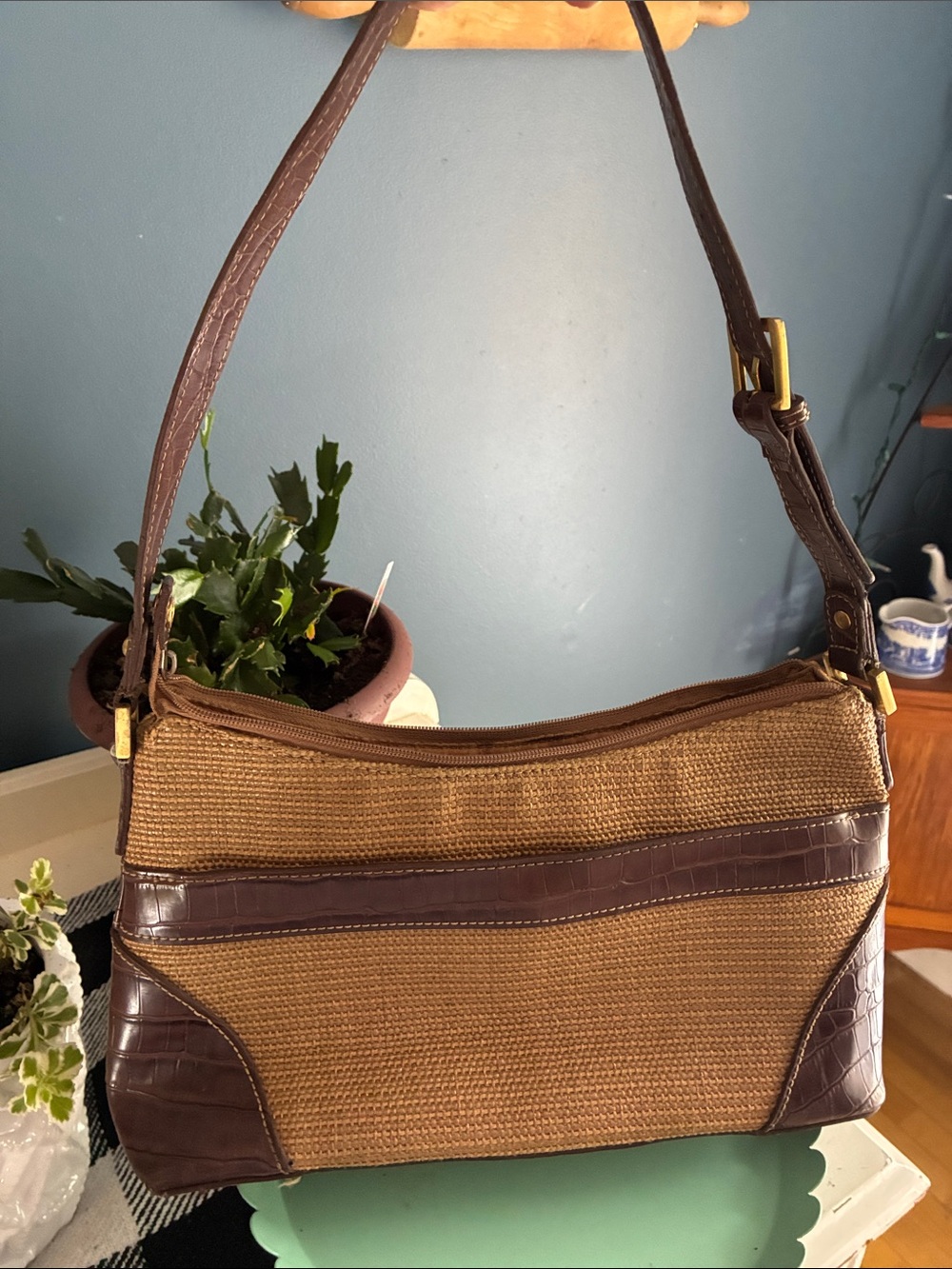 Vintage Etienne Aigner Handbag Straw/Burlap Faux Croc Trimmed Shoulder Bag - Picture 4 of 8